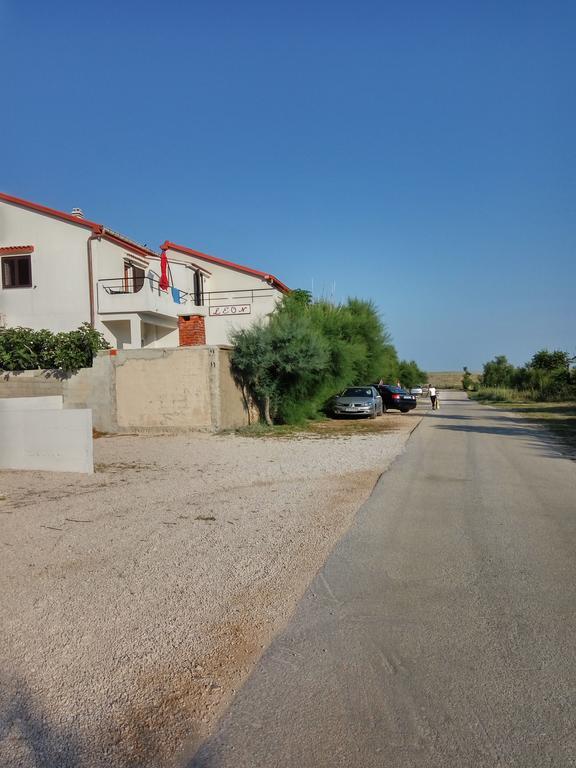 Apartments Leon Ražanac المظهر الخارجي الصورة